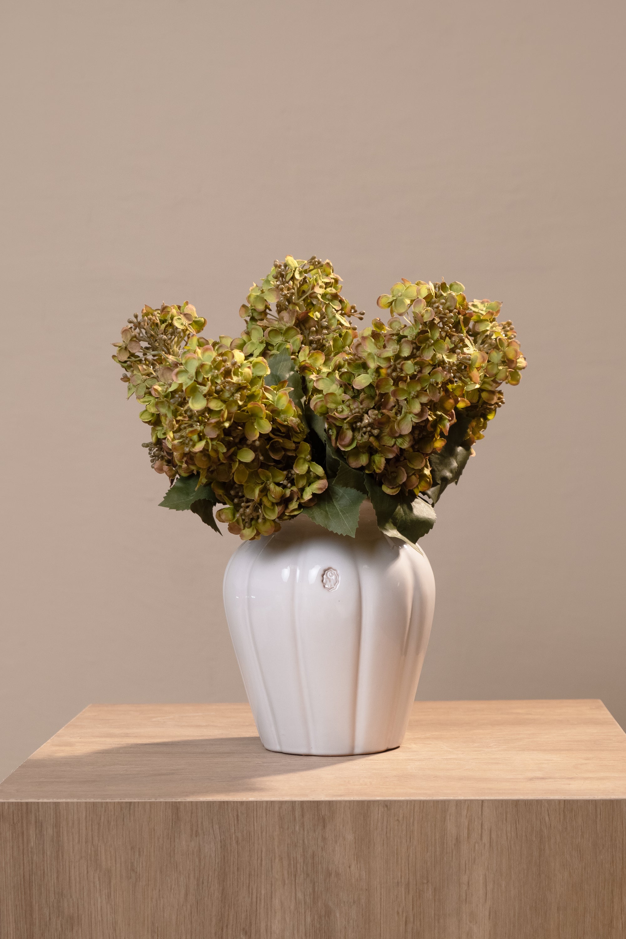 Florero Petalo + Hortencia